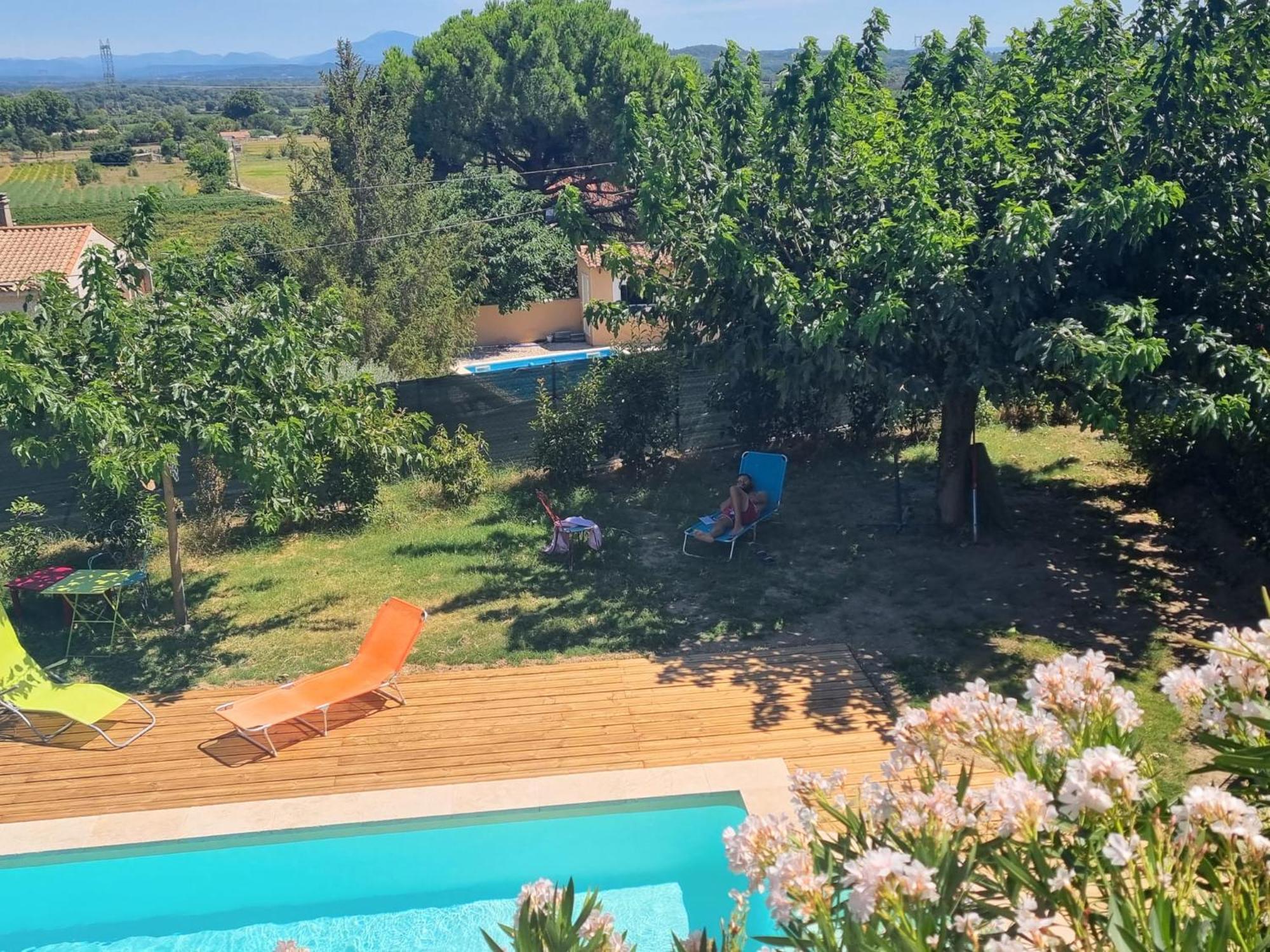 Vila Au Fil De Soi Saint-Julien-de-Peyrolas Exteriér fotografie