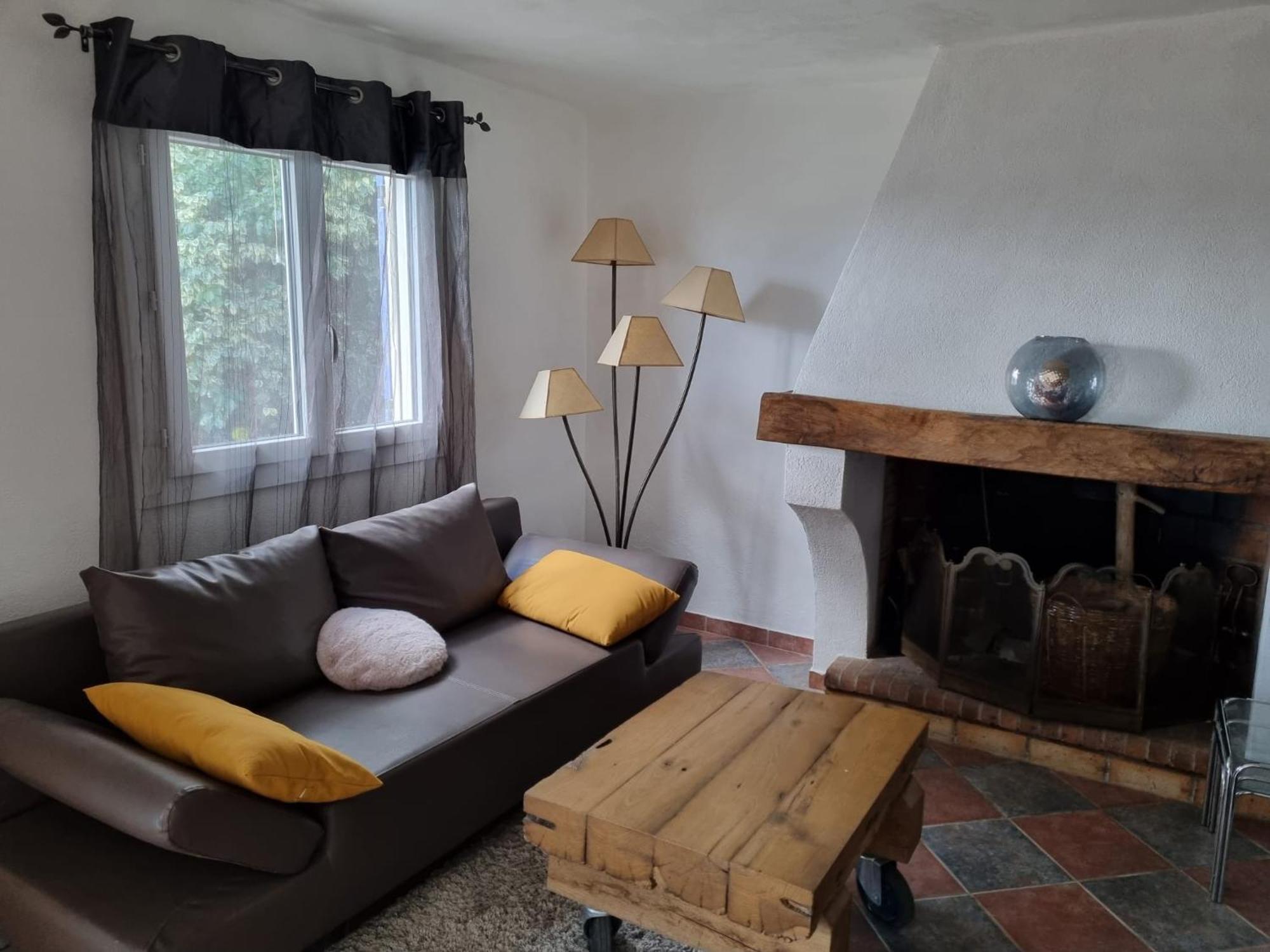Vila Au Fil De Soi Saint-Julien-de-Peyrolas Pokoj fotografie