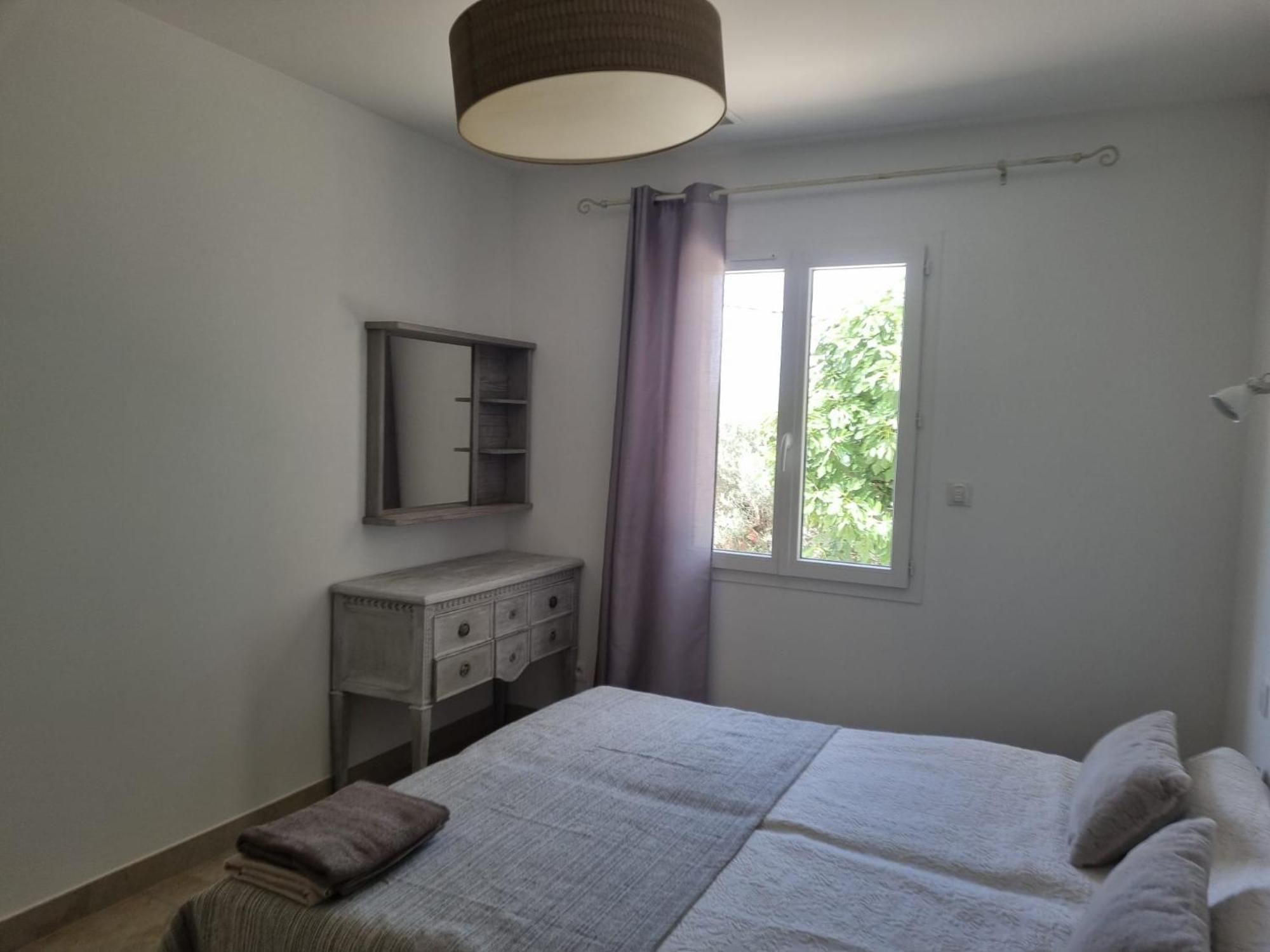 Vila Au Fil De Soi Saint-Julien-de-Peyrolas Pokoj fotografie