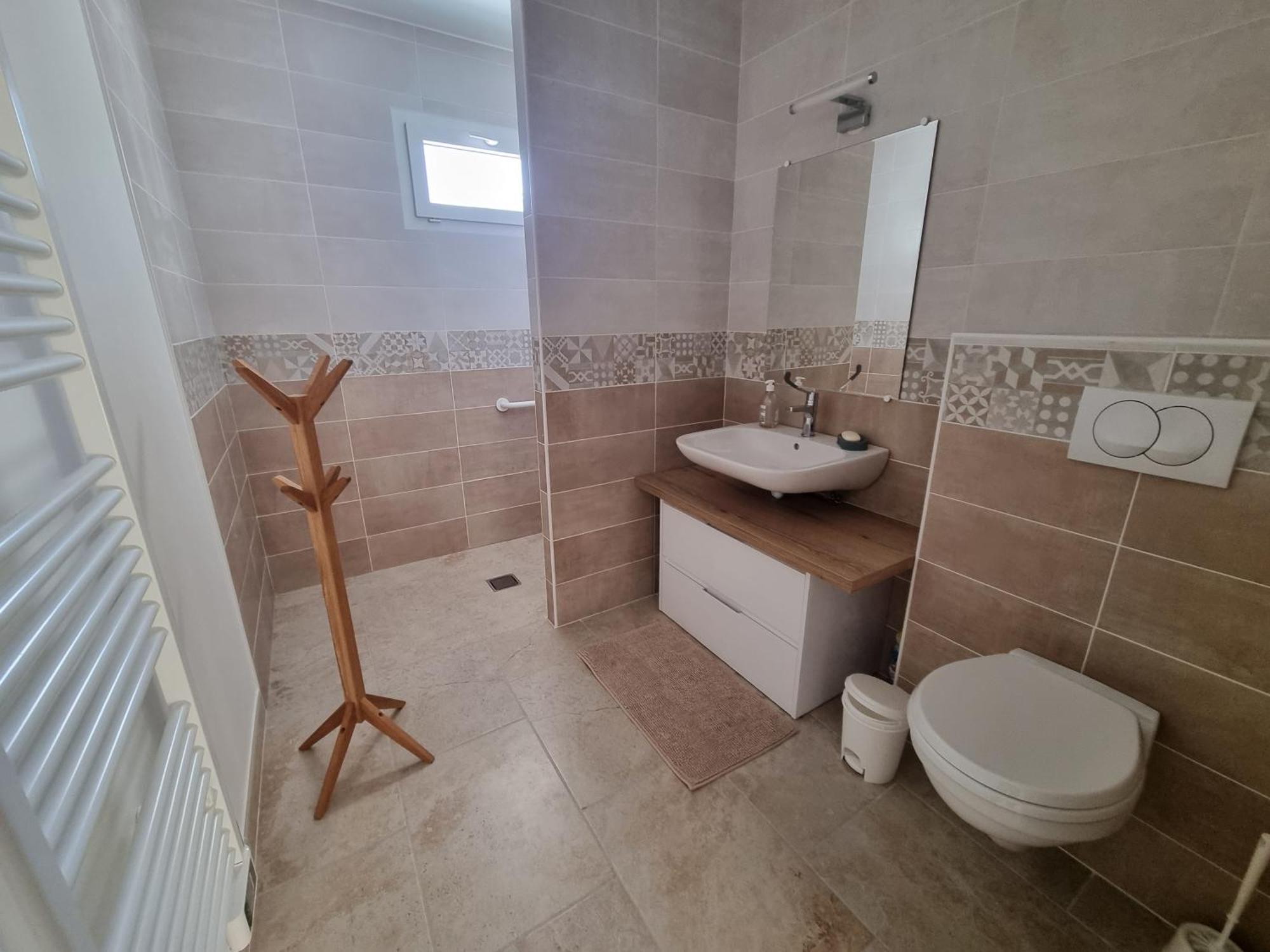 Vila Au Fil De Soi Saint-Julien-de-Peyrolas Pokoj fotografie