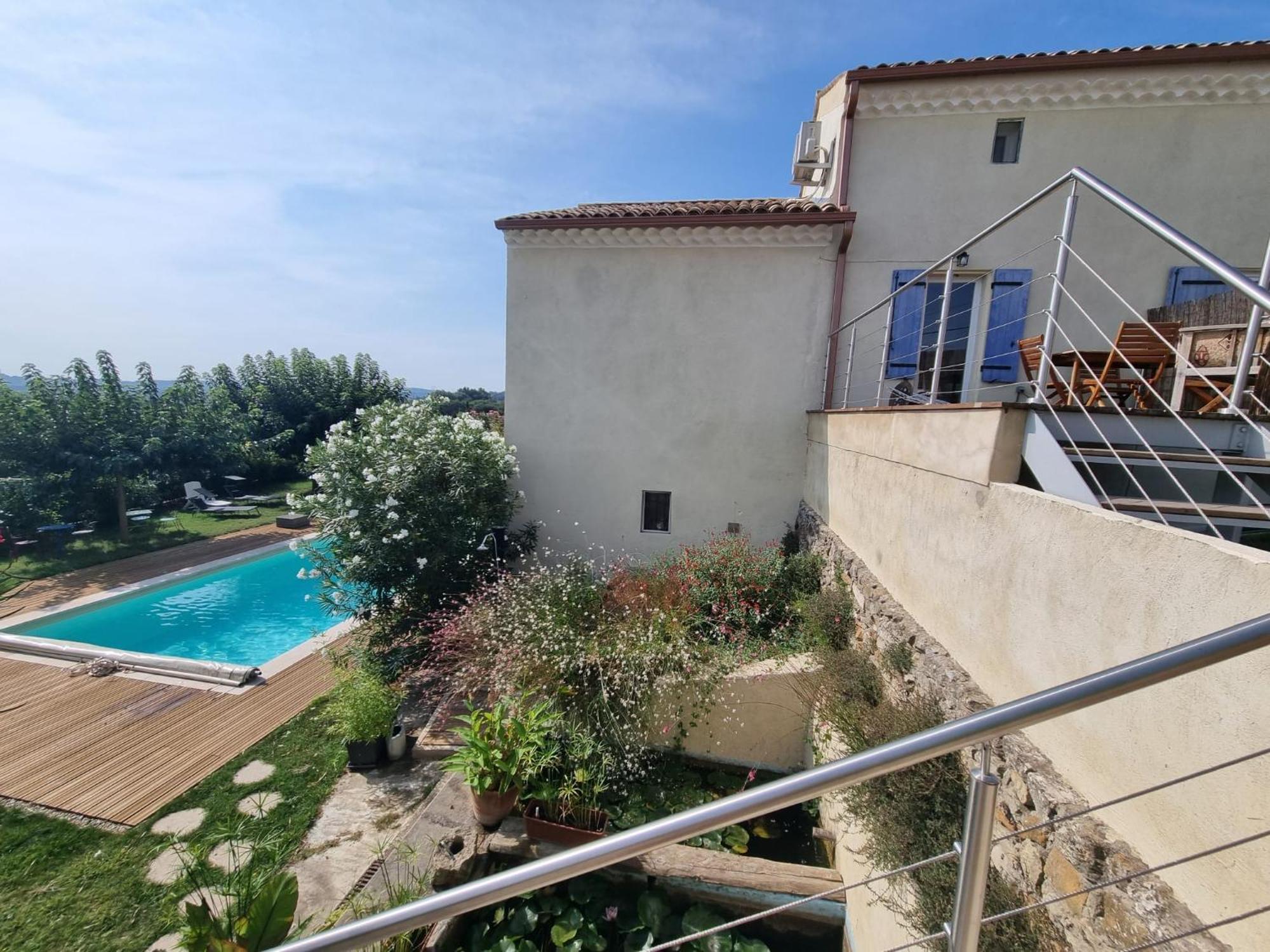 Vila Au Fil De Soi Saint-Julien-de-Peyrolas Pokoj fotografie