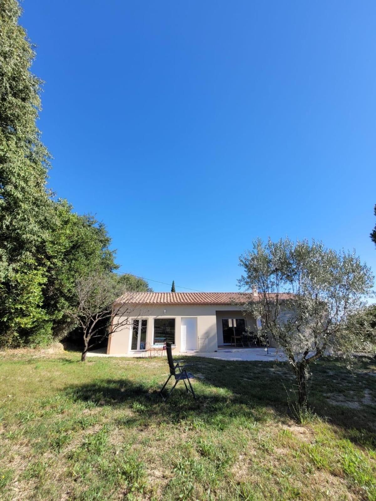 Vila Au Fil De Soi Saint-Julien-de-Peyrolas Pokoj fotografie